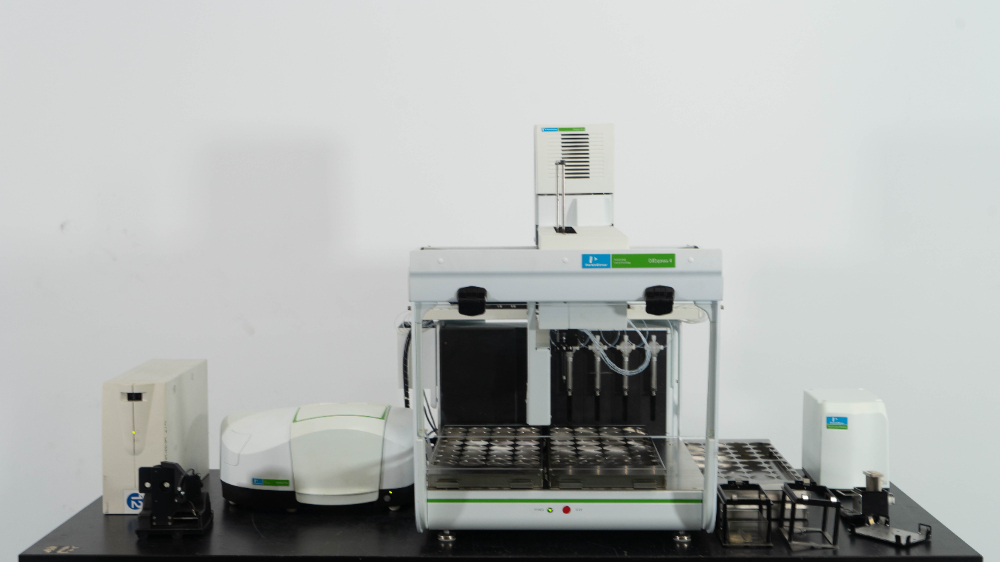 Image of PerkinElmer OilExpress 4 Automated Liquid Handler w/ Spectrum Two